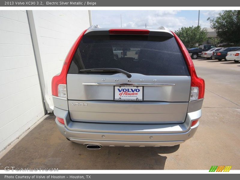 Electric Silver Metallic / Beige 2013 Volvo XC90 3.2