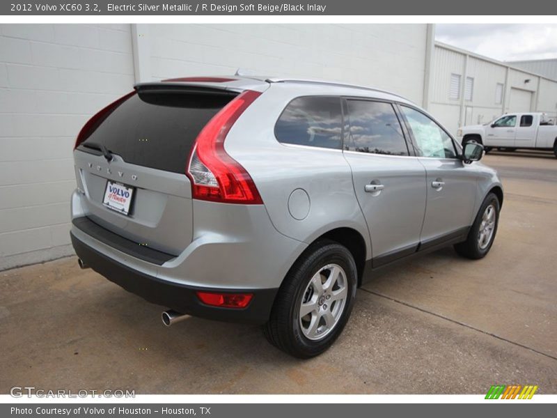 Electric Silver Metallic / R Design Soft Beige/Black Inlay 2012 Volvo XC60 3.2