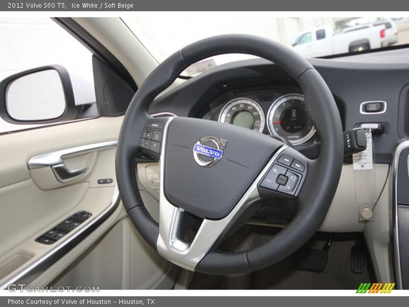 Ice White / Soft Beige 2012 Volvo S60 T5