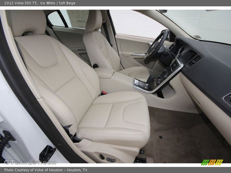 Ice White / Soft Beige 2012 Volvo S60 T5
