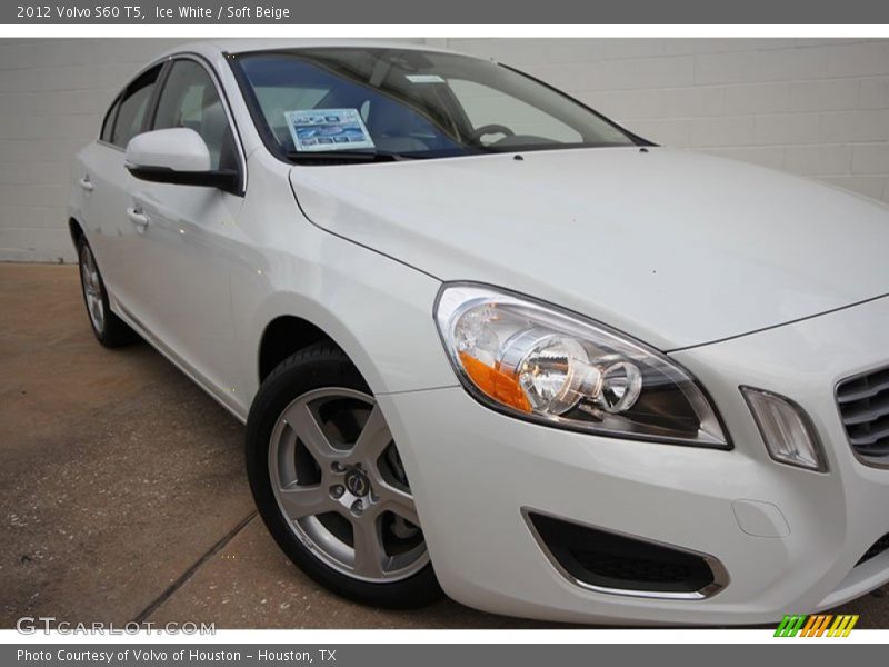 Ice White / Soft Beige 2012 Volvo S60 T5