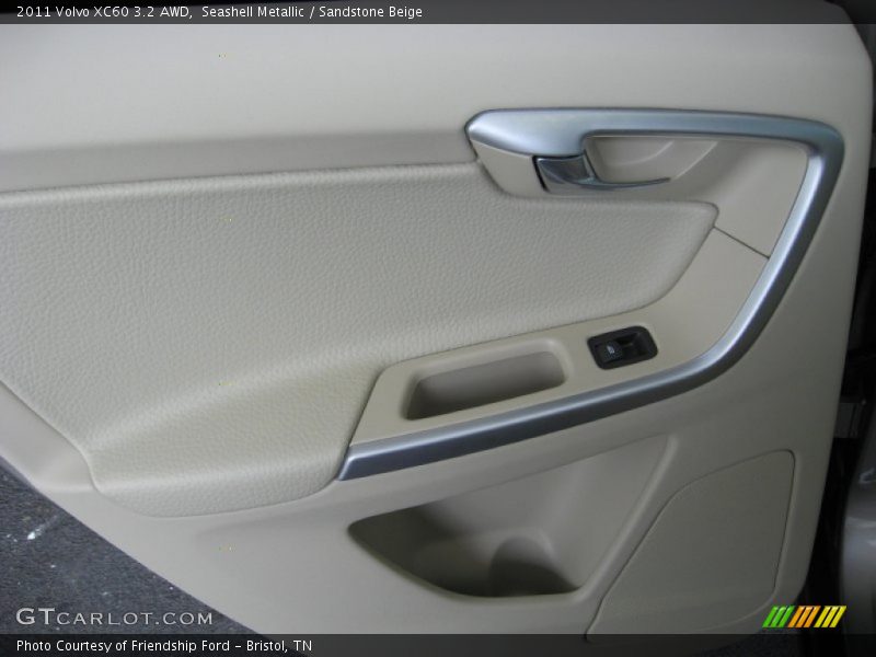 Seashell Metallic / Sandstone Beige 2011 Volvo XC60 3.2 AWD