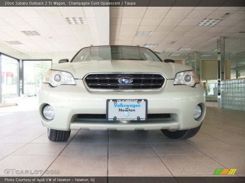 Champagne Gold Opalescent / Taupe 2006 Subaru Outback 2.5i Wagon
