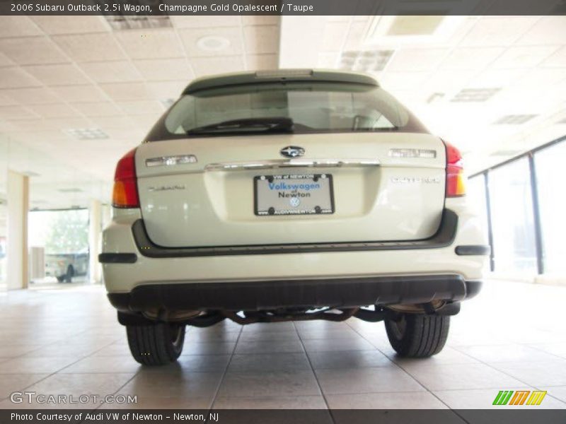 Champagne Gold Opalescent / Taupe 2006 Subaru Outback 2.5i Wagon