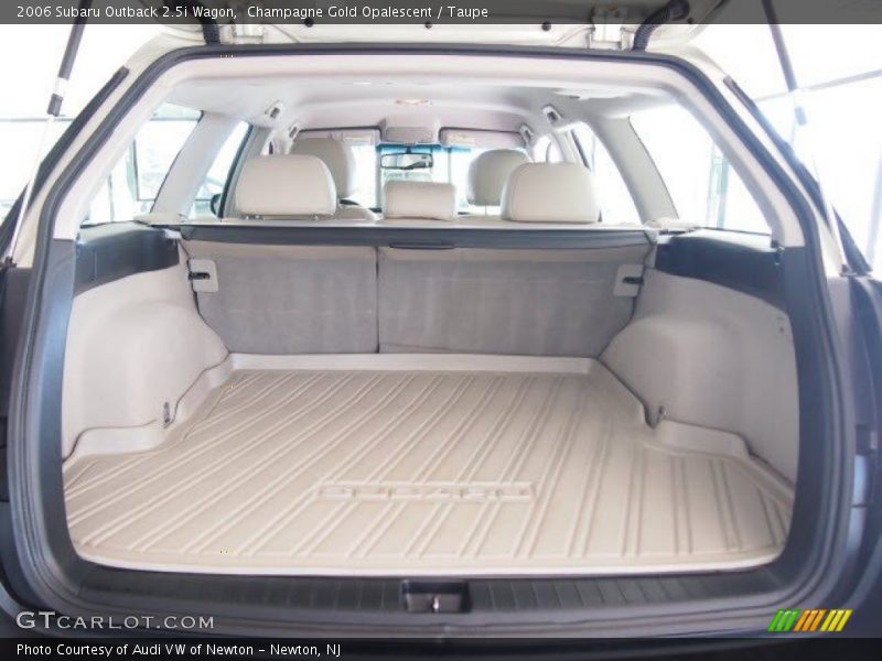 Champagne Gold Opalescent / Taupe 2006 Subaru Outback 2.5i Wagon