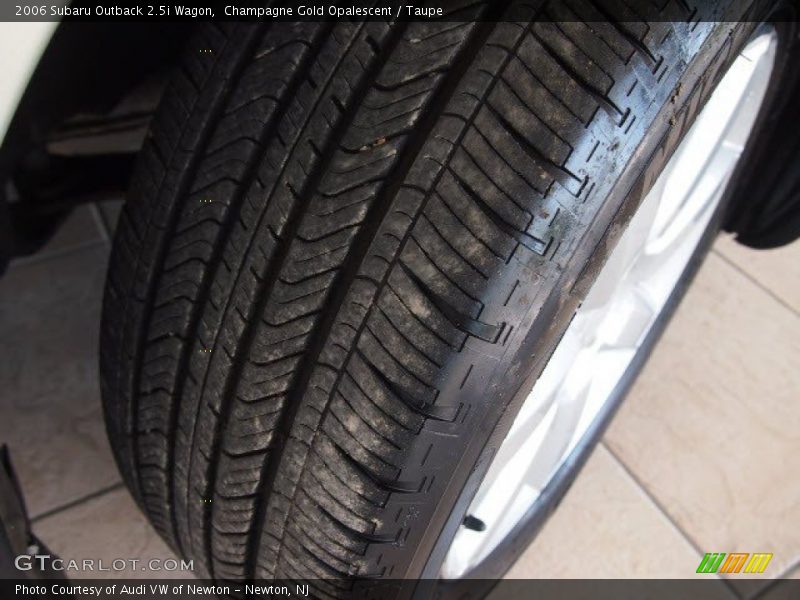 Champagne Gold Opalescent / Taupe 2006 Subaru Outback 2.5i Wagon