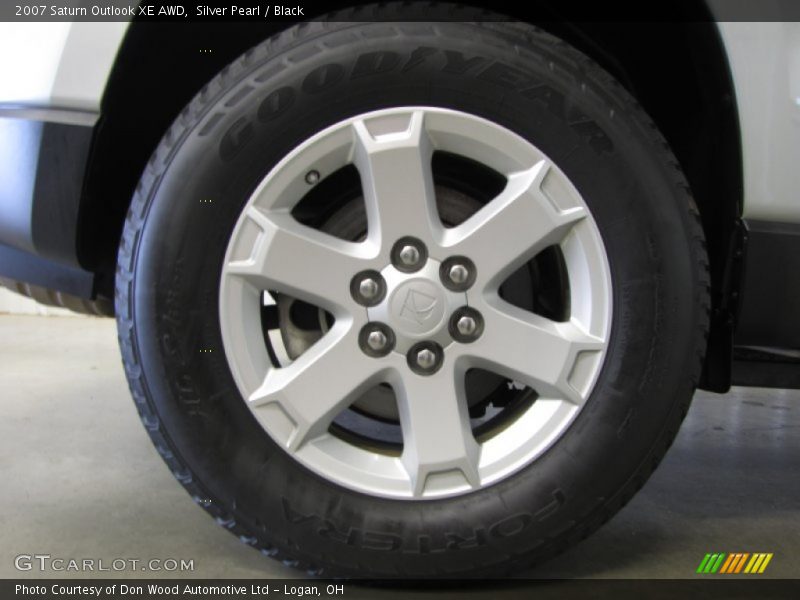 Silver Pearl / Black 2007 Saturn Outlook XE AWD
