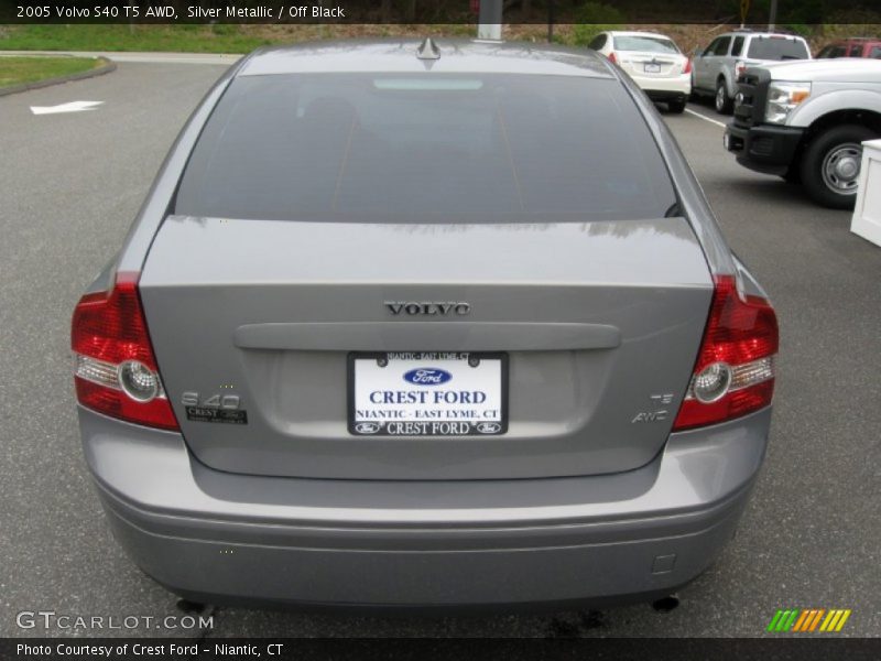 Silver Metallic / Off Black 2005 Volvo S40 T5 AWD