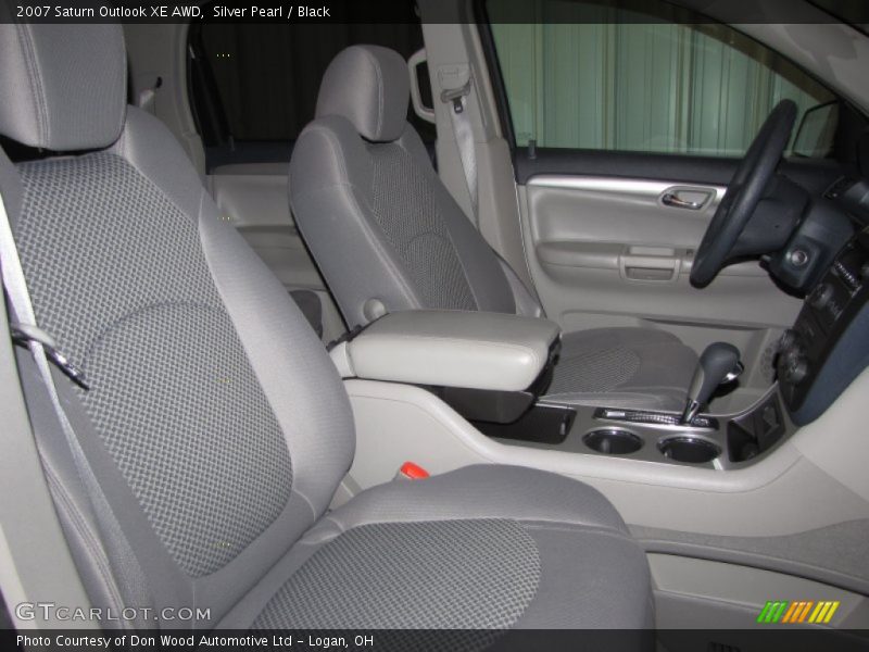 Silver Pearl / Black 2007 Saturn Outlook XE AWD