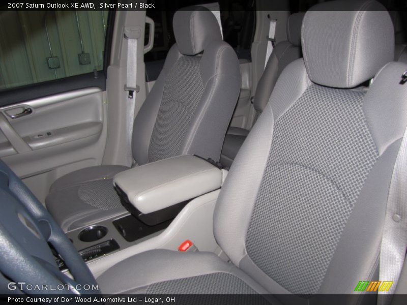 Silver Pearl / Black 2007 Saturn Outlook XE AWD