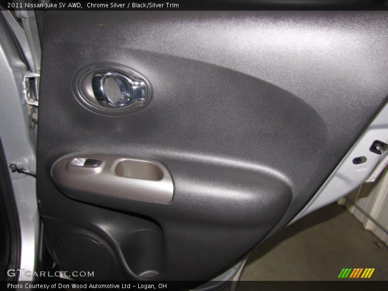 Chrome Silver / Black/Silver Trim 2011 Nissan Juke SV AWD