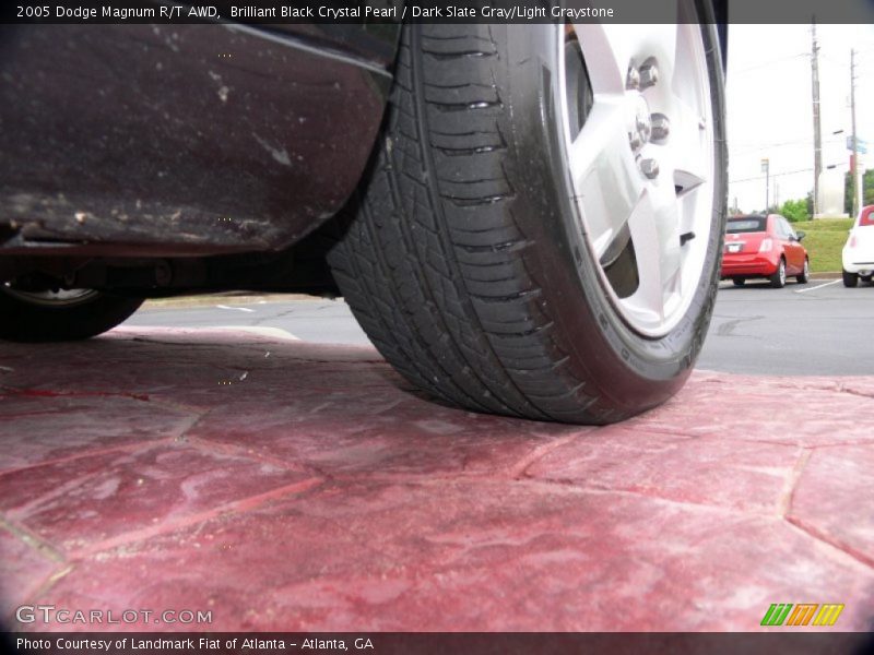 Brilliant Black Crystal Pearl / Dark Slate Gray/Light Graystone 2005 Dodge Magnum R/T AWD