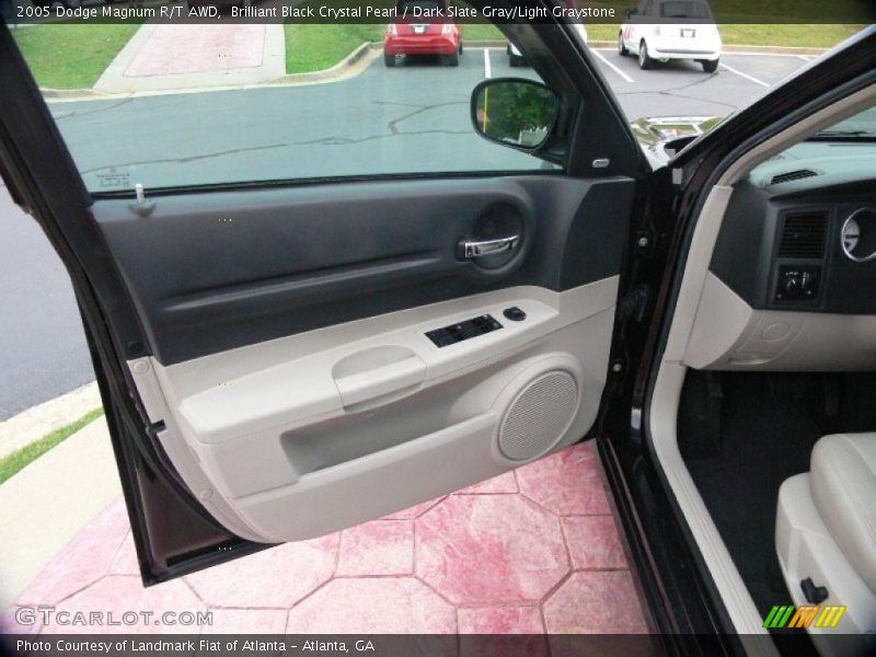 Brilliant Black Crystal Pearl / Dark Slate Gray/Light Graystone 2005 Dodge Magnum R/T AWD