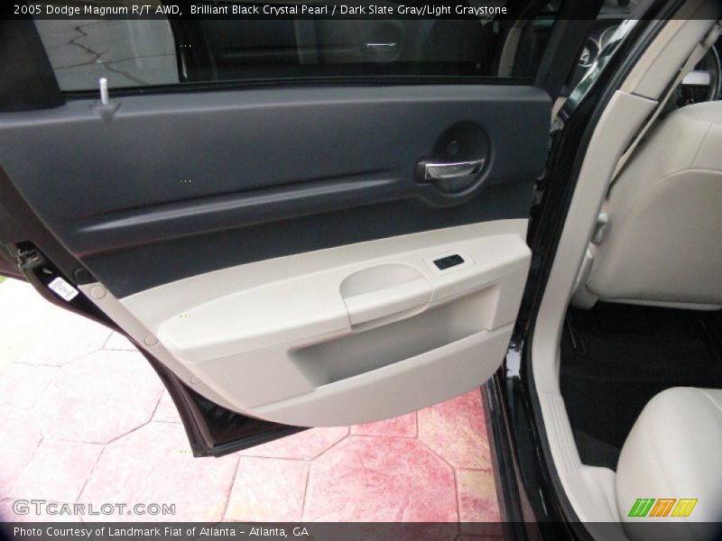 Brilliant Black Crystal Pearl / Dark Slate Gray/Light Graystone 2005 Dodge Magnum R/T AWD