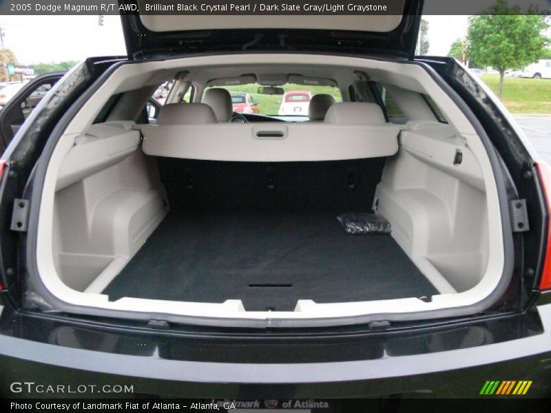 Brilliant Black Crystal Pearl / Dark Slate Gray/Light Graystone 2005 Dodge Magnum R/T AWD