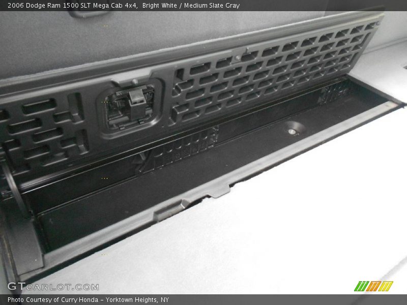 Bright White / Medium Slate Gray 2006 Dodge Ram 1500 SLT Mega Cab 4x4
