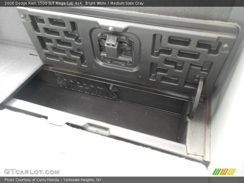 Bright White / Medium Slate Gray 2006 Dodge Ram 1500 SLT Mega Cab 4x4