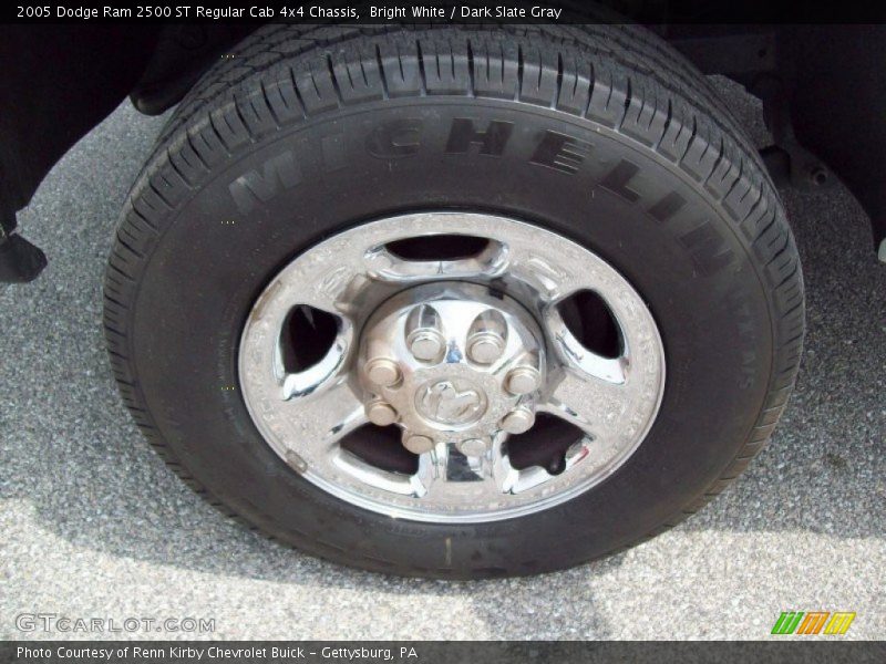 Bright White / Dark Slate Gray 2005 Dodge Ram 2500 ST Regular Cab 4x4 Chassis