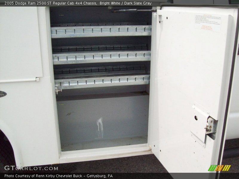 Bright White / Dark Slate Gray 2005 Dodge Ram 2500 ST Regular Cab 4x4 Chassis