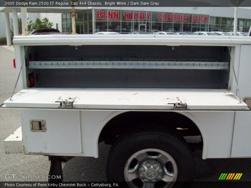 Bright White / Dark Slate Gray 2005 Dodge Ram 2500 ST Regular Cab 4x4 Chassis