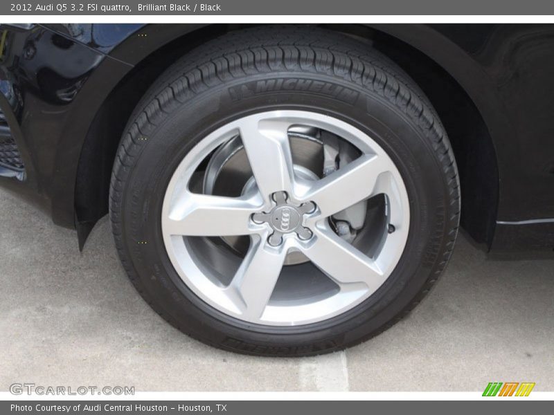 Brilliant Black / Black 2012 Audi Q5 3.2 FSI quattro