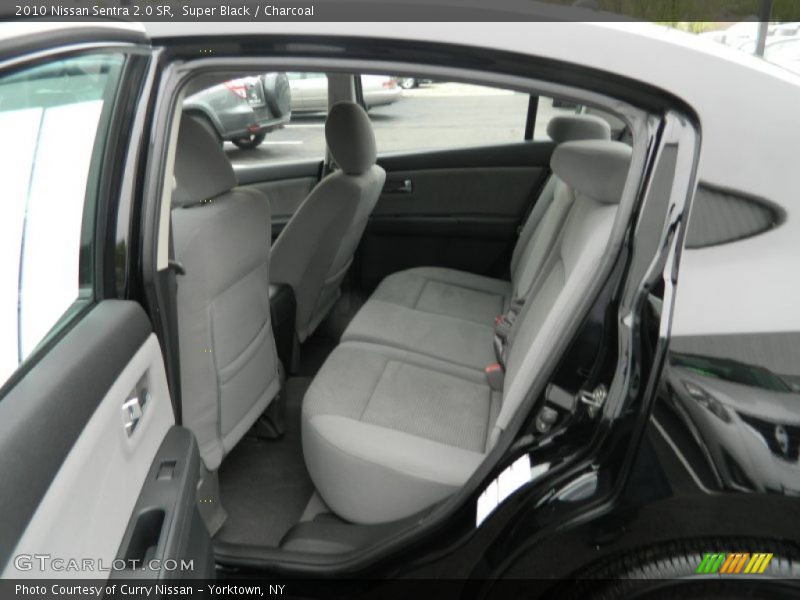 Super Black / Charcoal 2010 Nissan Sentra 2.0 SR