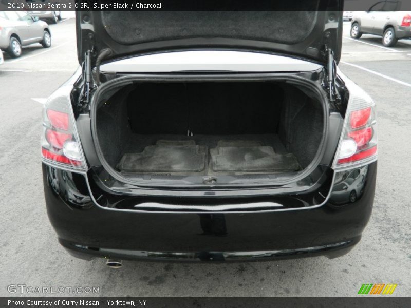 Super Black / Charcoal 2010 Nissan Sentra 2.0 SR