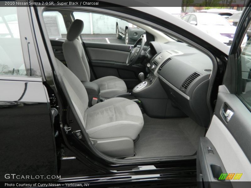 Super Black / Charcoal 2010 Nissan Sentra 2.0 SR