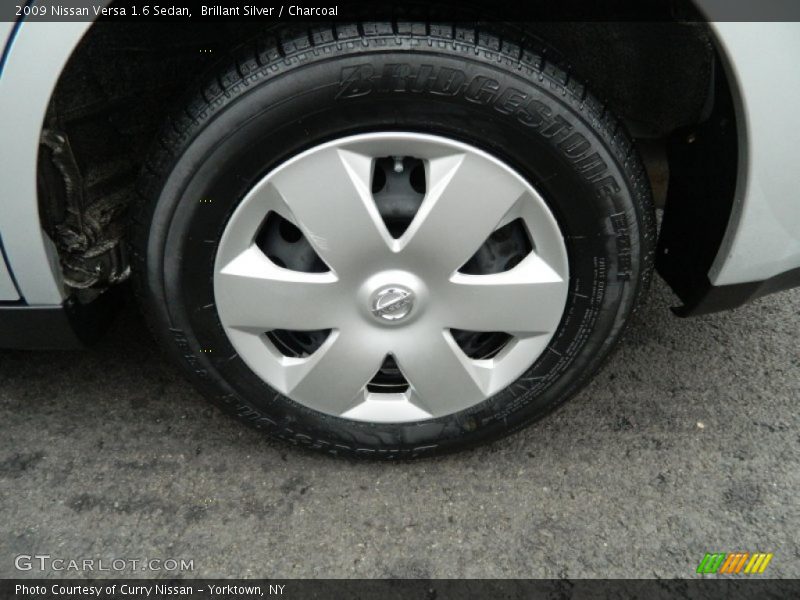 Brillant Silver / Charcoal 2009 Nissan Versa 1.6 Sedan