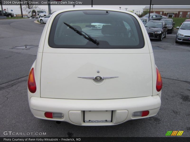Cool Vanilla / Dark Slate Gray 2004 Chrysler PT Cruiser