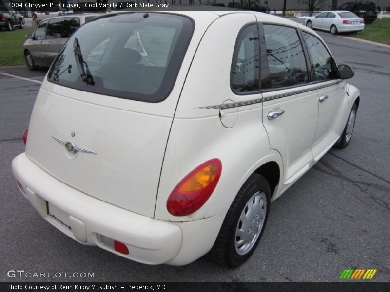 Cool Vanilla / Dark Slate Gray 2004 Chrysler PT Cruiser