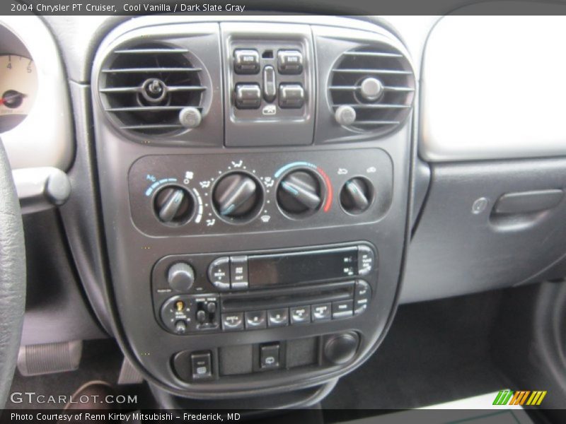 Cool Vanilla / Dark Slate Gray 2004 Chrysler PT Cruiser