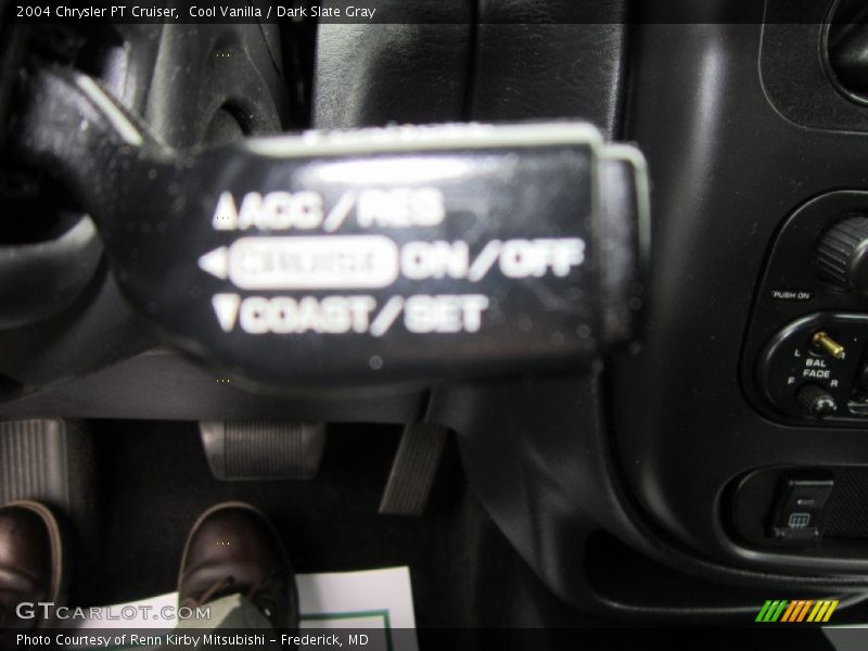 Cool Vanilla / Dark Slate Gray 2004 Chrysler PT Cruiser