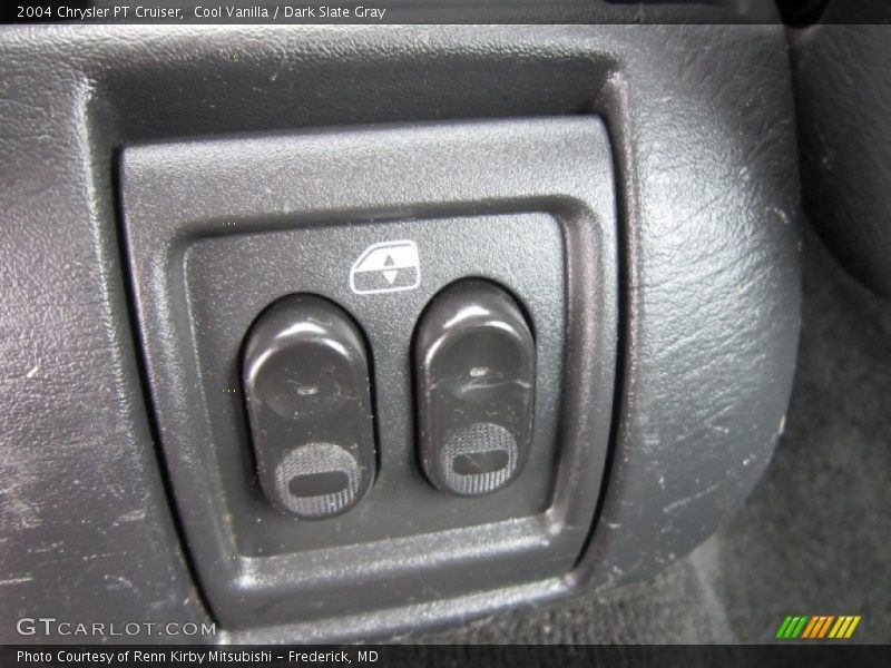 Cool Vanilla / Dark Slate Gray 2004 Chrysler PT Cruiser