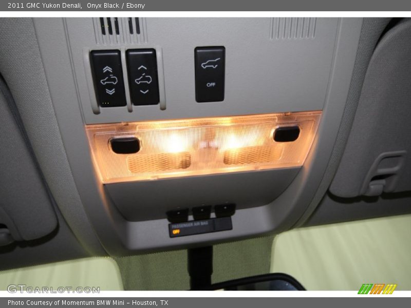 Onyx Black / Ebony 2011 GMC Yukon Denali