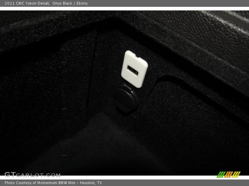 Onyx Black / Ebony 2011 GMC Yukon Denali