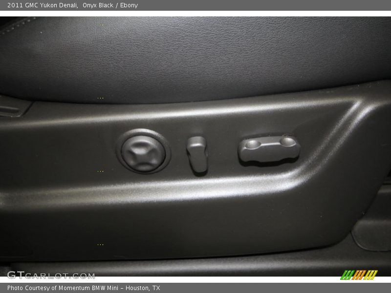 Onyx Black / Ebony 2011 GMC Yukon Denali