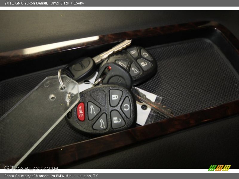Onyx Black / Ebony 2011 GMC Yukon Denali