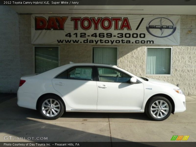 Super White / Ivory 2012 Toyota Camry Hybrid XLE