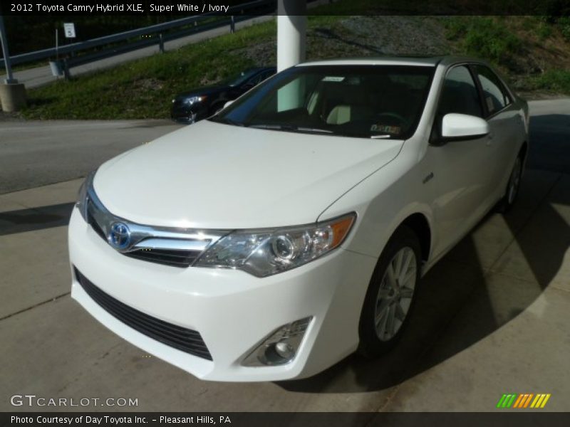 Super White / Ivory 2012 Toyota Camry Hybrid XLE