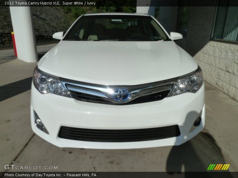 Super White / Ivory 2012 Toyota Camry Hybrid XLE