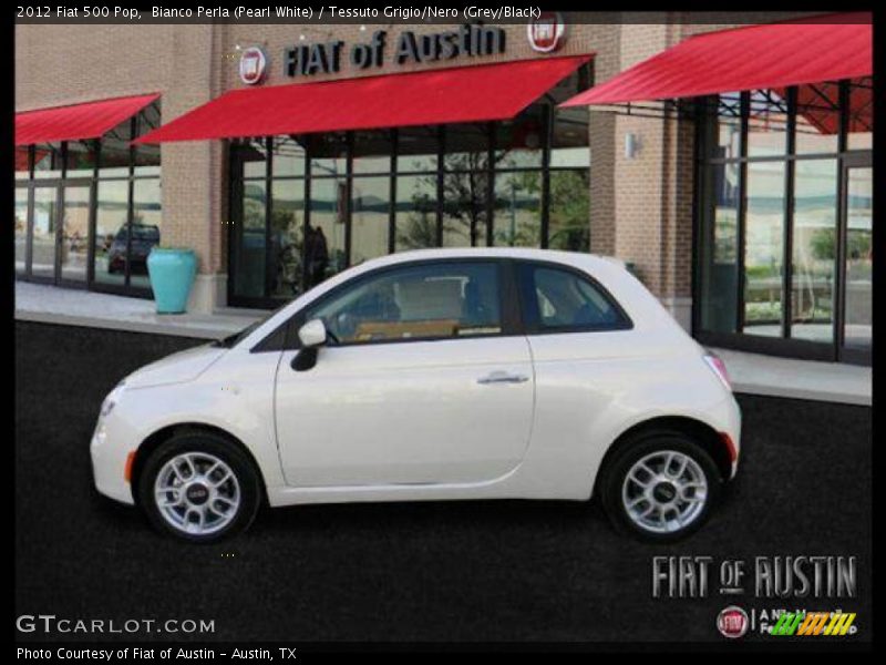 Bianco Perla (Pearl White) / Tessuto Grigio/Nero (Grey/Black) 2012 Fiat 500 Pop