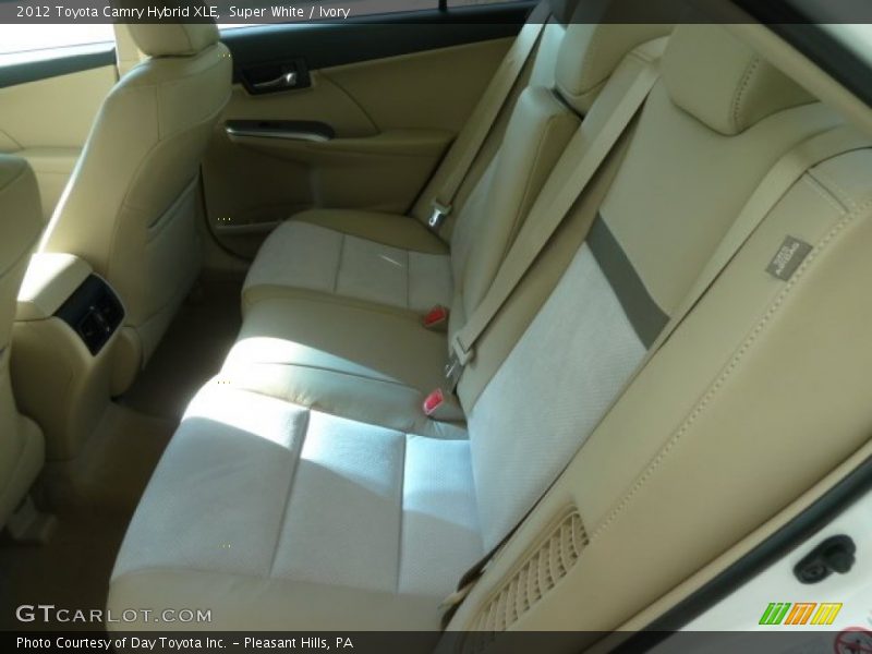 Super White / Ivory 2012 Toyota Camry Hybrid XLE