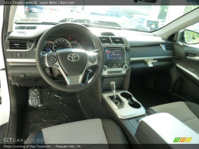 Super White / Black/Ash 2012 Toyota Camry SE