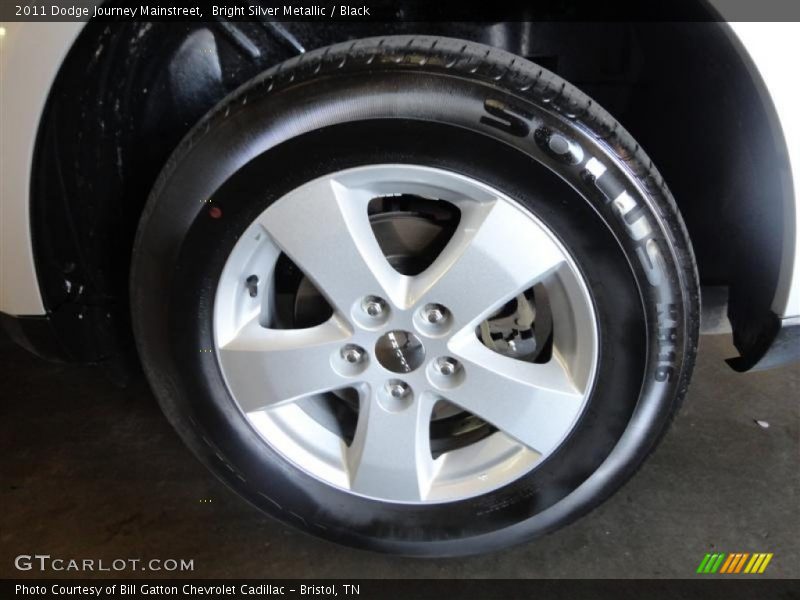 Bright Silver Metallic / Black 2011 Dodge Journey Mainstreet