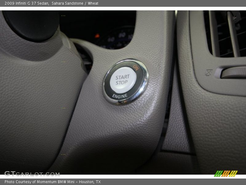 Controls of 2009 G 37 Sedan