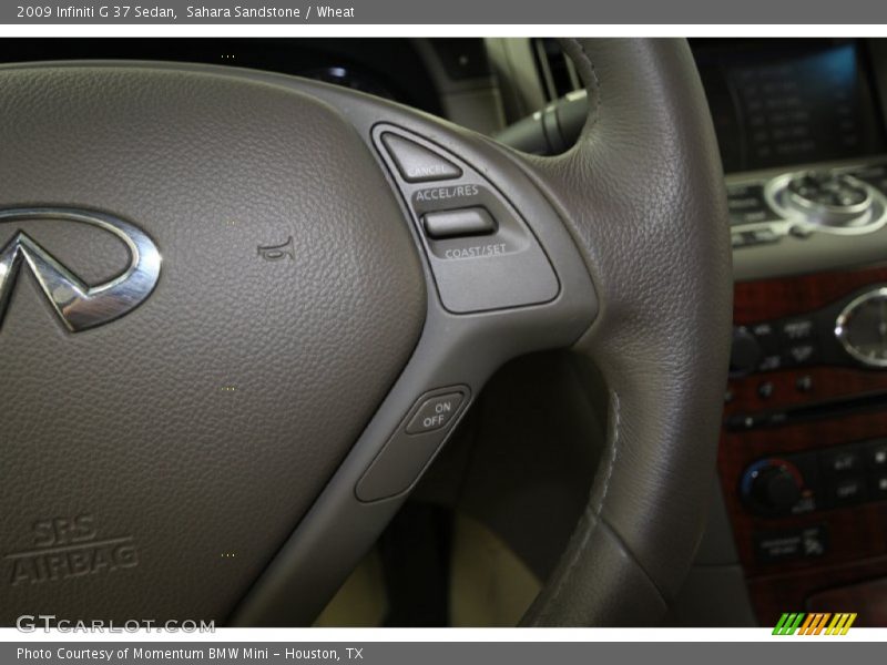 Controls of 2009 G 37 Sedan