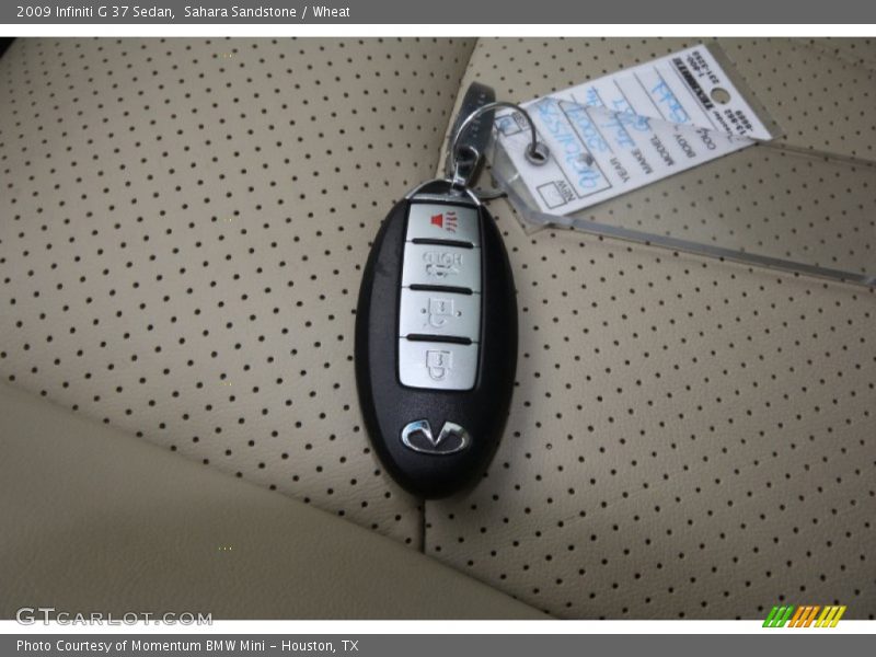 Keys of 2009 G 37 Sedan