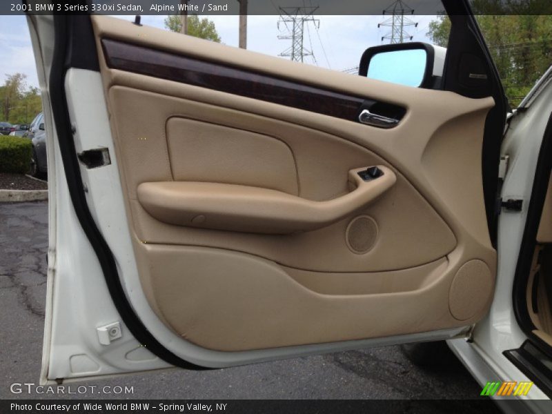 Alpine White / Sand 2001 BMW 3 Series 330xi Sedan