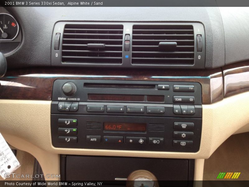 Alpine White / Sand 2001 BMW 3 Series 330xi Sedan